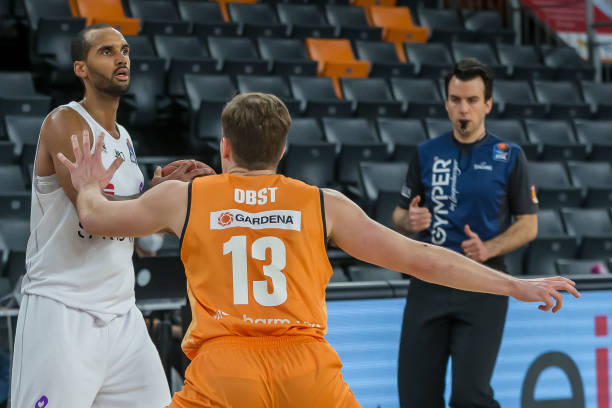 现了教练团 现了教练团