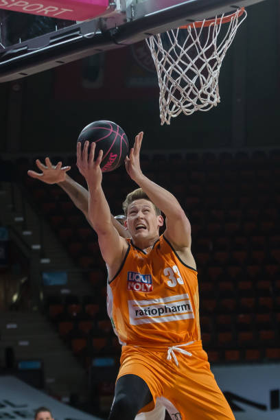 趋势正在朝 趋势正在朝